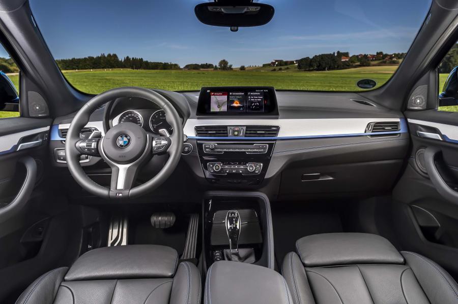 Торпедо BMW X1 xDrive25i M Sport (F48) 2019 года  (WW) (фото 89 из 112)